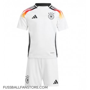 Deutschland Replik Heimtrikot Kinder EM 2024 Kurzarm (+ Kurze Hosen)